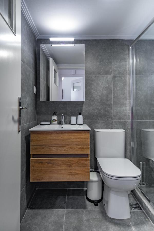 Apartmán Newly Renovated 2Br Apt! Atény Exteriér fotografie